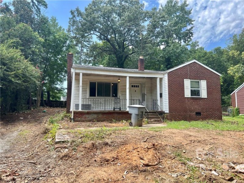 Property image 2 at 2232 Arnold Drive, Charlotte, NC 28205