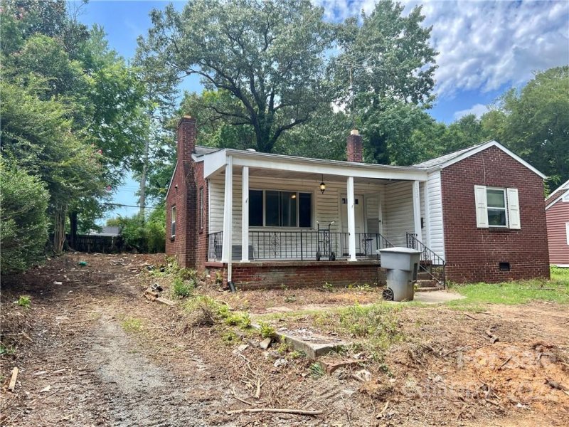 Property image 4 at 2232 Arnold Drive, Charlotte, NC 28205