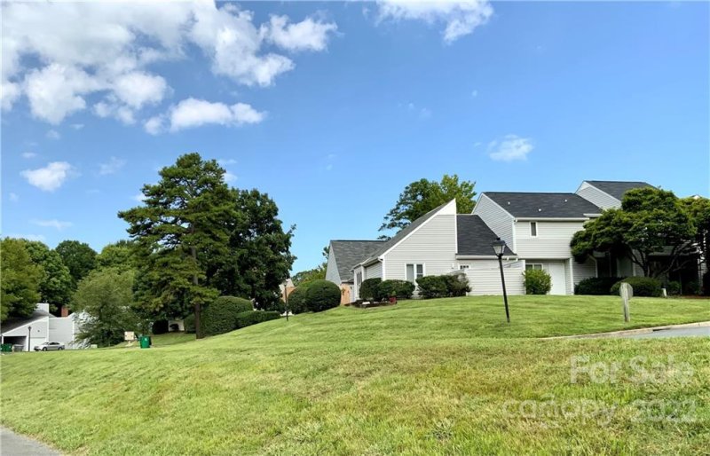 Property image 4 at 1700 Renard Ridge Road, Charlotte, NC 28212