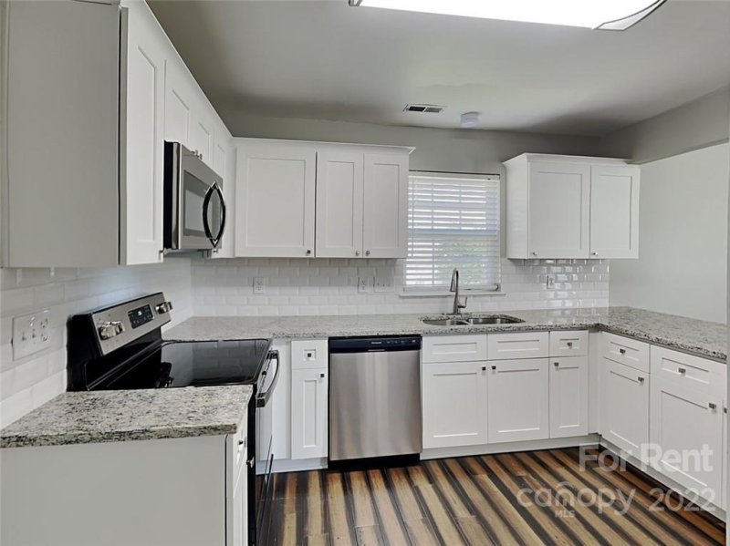 Property image 5 at 3215 Richway Court, Charlotte, NC 28216