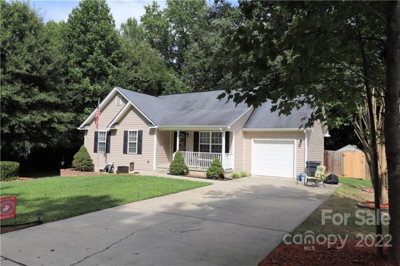 Property image 2 at 5301 Park Place Drive, Dallas, NC 28034