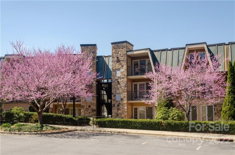 Property image 2 at 215 Bowling Park Road, Asheville, NC 28803