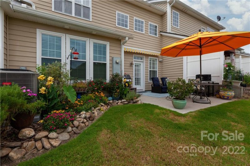 Property image 2 at 586 Pine Links Drive, Tega Cay, SC 29708