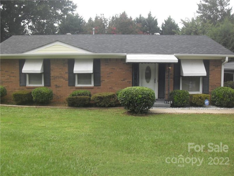 Property image 2 at 1143 Milan Road, Charlotte, NC 28216