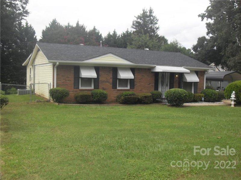 Property image 3 at 1143 Milan Road, Charlotte, NC 28216