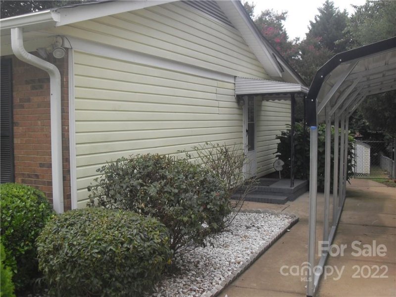 Property image 4 at 1143 Milan Road, Charlotte, NC 28216