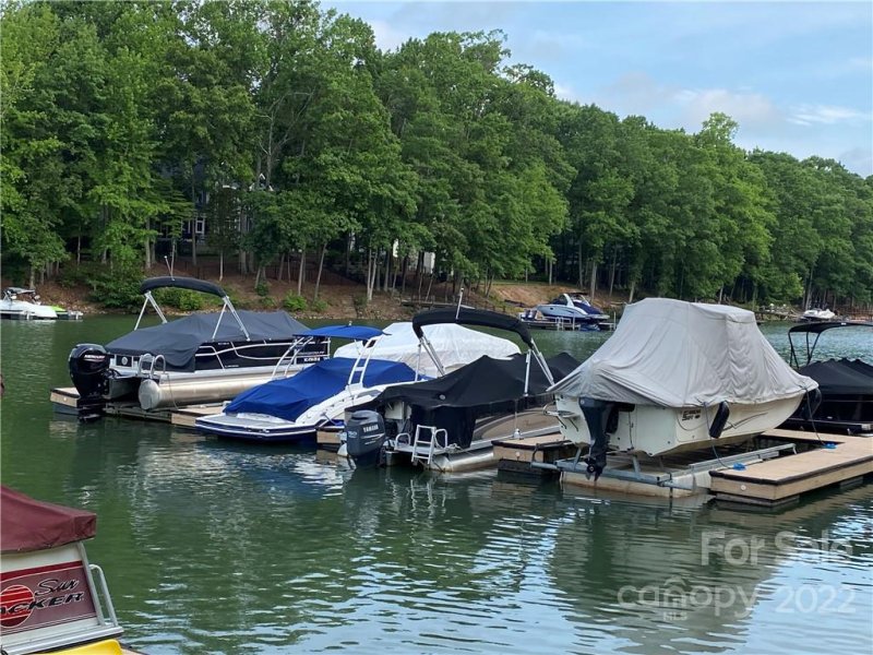 Property image 5 at 136 Mussell Lane, Mooresville, NC 28117