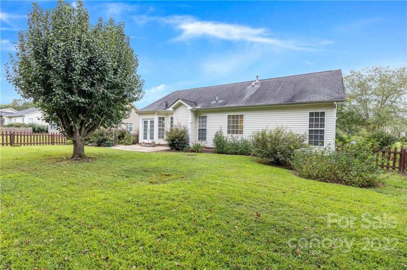 Property image 3 at 1436 Winthrop Lane, Monroe, NC 28110