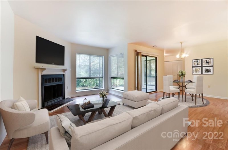 Property image 3 at 4823 Spring Lake Drive, Charlotte, NC 28212