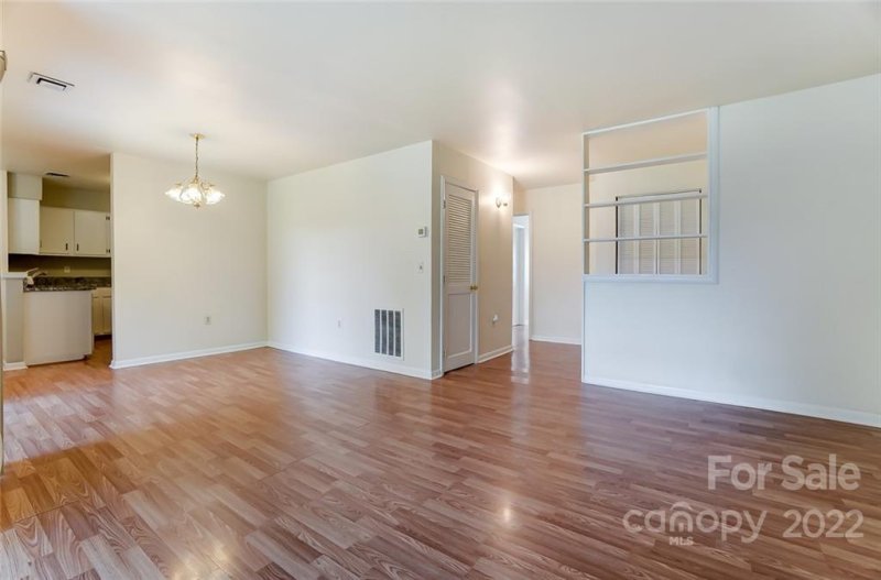 Property image 4 at 4823 Spring Lake Drive, Charlotte, NC 28212