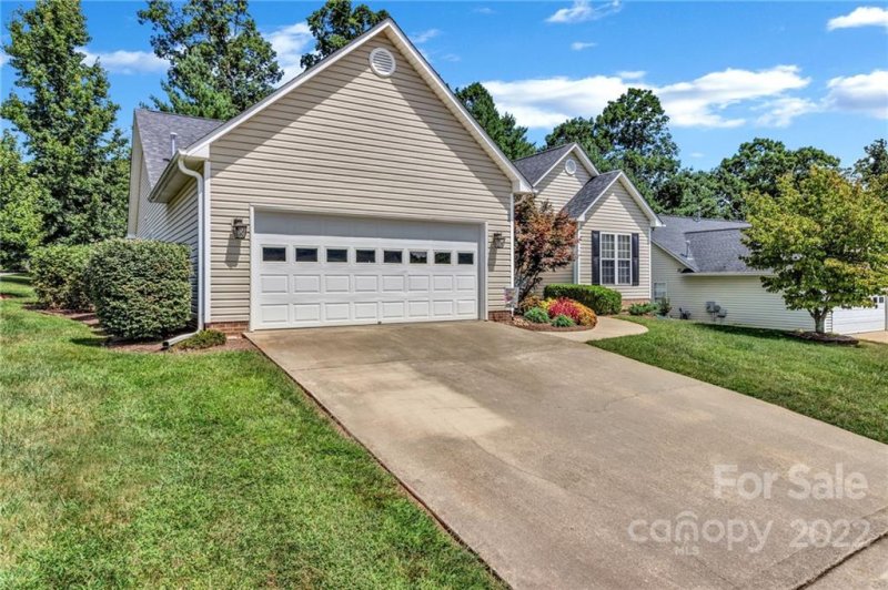 Property image 2 at 202 E Farm Creek Drive, Asheville, NC 28806