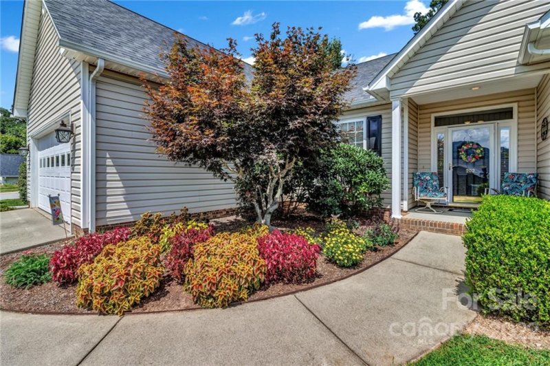 Property image 4 at 202 E Farm Creek Drive, Asheville, NC 28806