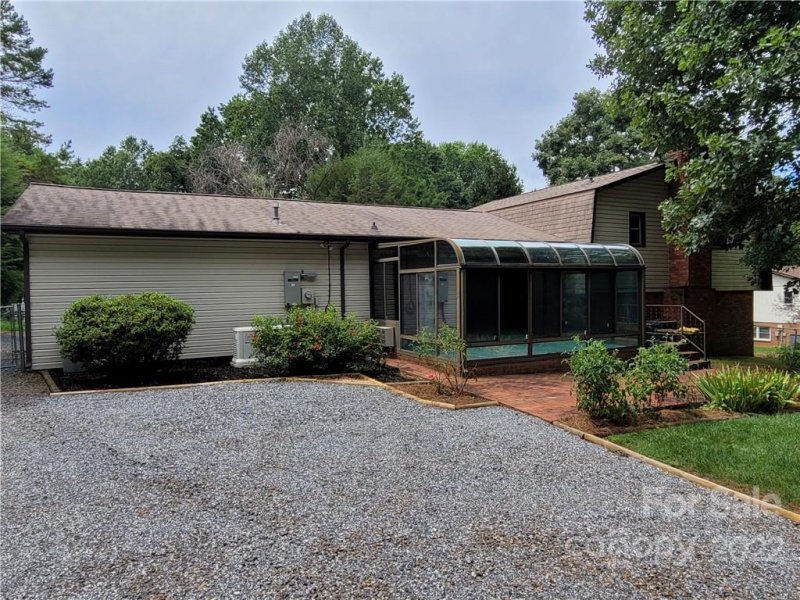 Property image 4 at 503 Randa Drive, Statesville, NC 28625