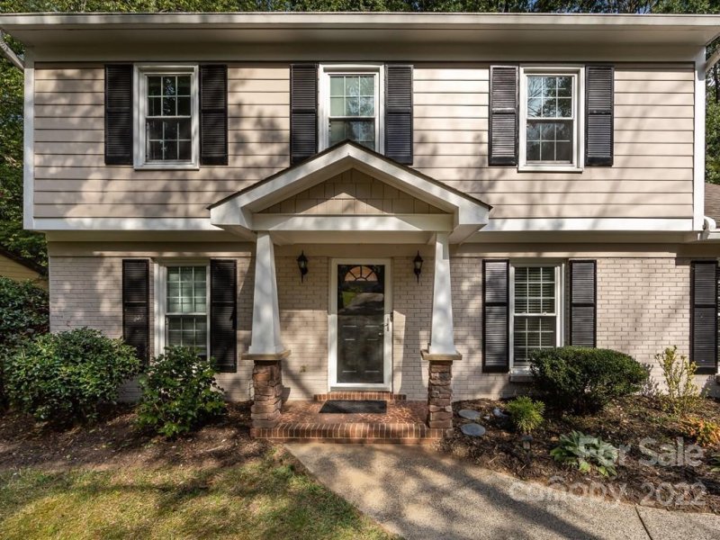 Property image 2 at 8722 Gruenewald Lane, Charlotte, NC 28210