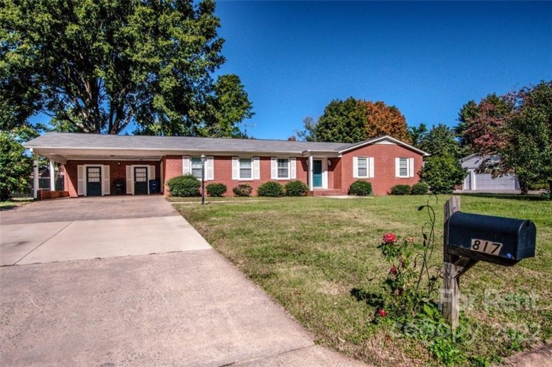 Property image 3 at 817 Woods Drive, Statesville, NC 28677