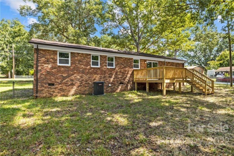 Property image 3 at 203 Witten Lane, Gastonia, NC 28052