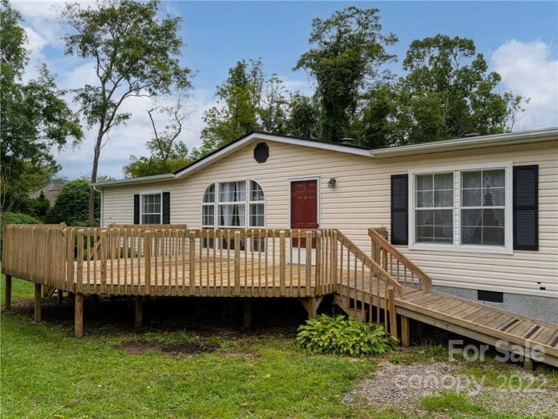 Property image 4 at 8 Gossamer Lane, Swannanoa, NC 28778