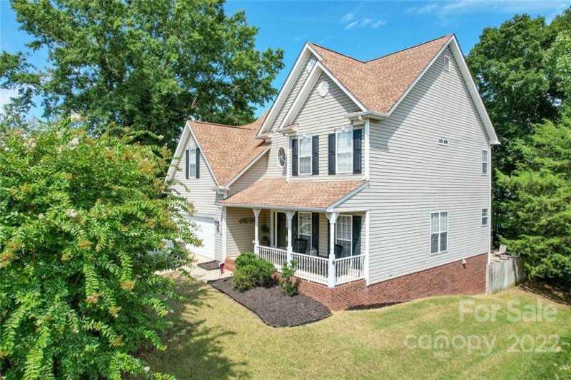 10427 Rougemont Lane