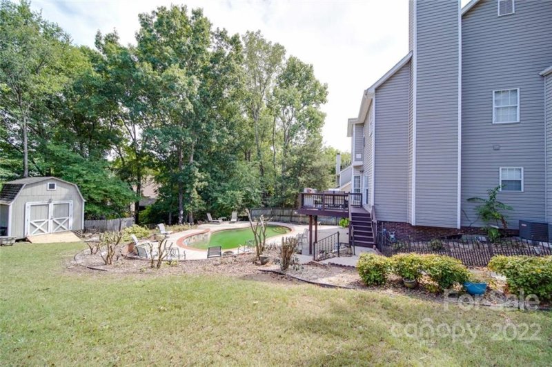 Property image 2 at 10427 Rougemont Lane, Charlotte, NC 28277