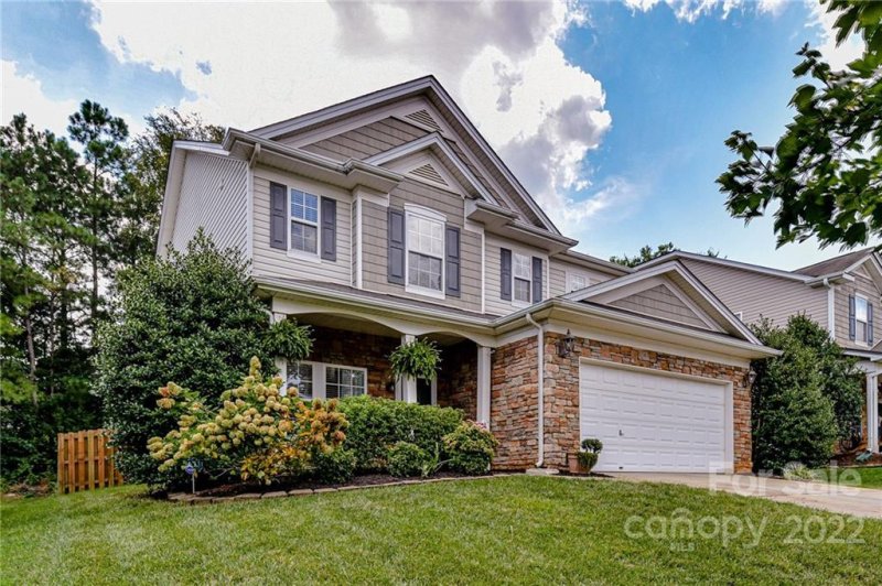 Property image 2 at 221 Lylic Woods Drive, Fort Mill, SC 29715