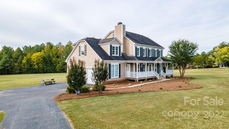 Property image 4 at 8010 Silver Maple Lane, Mint Hill, NC 28227