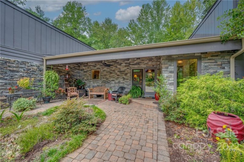 Property image 3 at 431 Red Fox Circle, Tryon, NC 28782