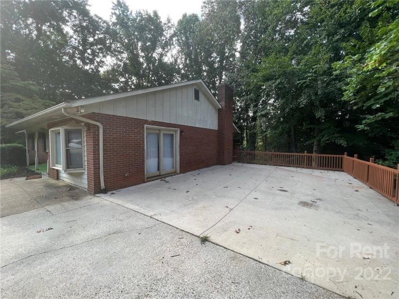 Property image 2 at 247 Spring Shore Road, Statesville, NC 28677