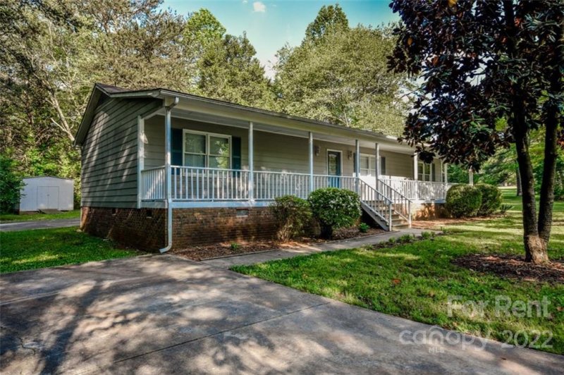 Property image 4 at 7730 Deer Track Drive, Denver, NC 28037