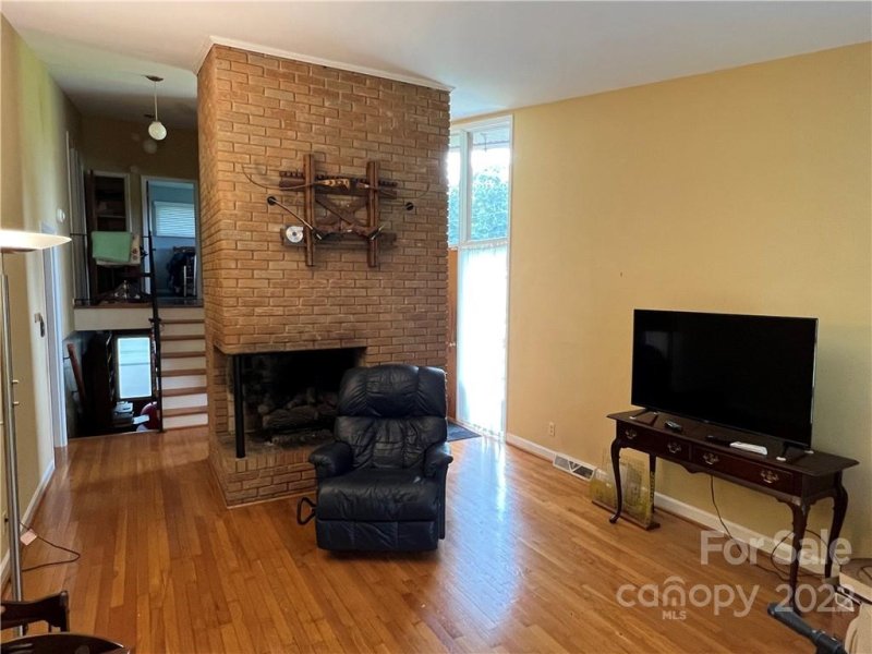 Property image 3 at 607 Pierce Avenue, Mount Holly, NC 28120