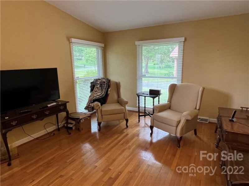 Property image 4 at 607 Pierce Avenue, Mount Holly, NC 28120