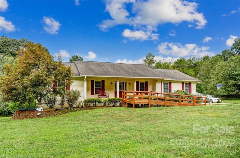 Property image 2 at 310 Harbor View Drive, Cherryville, NC 28021