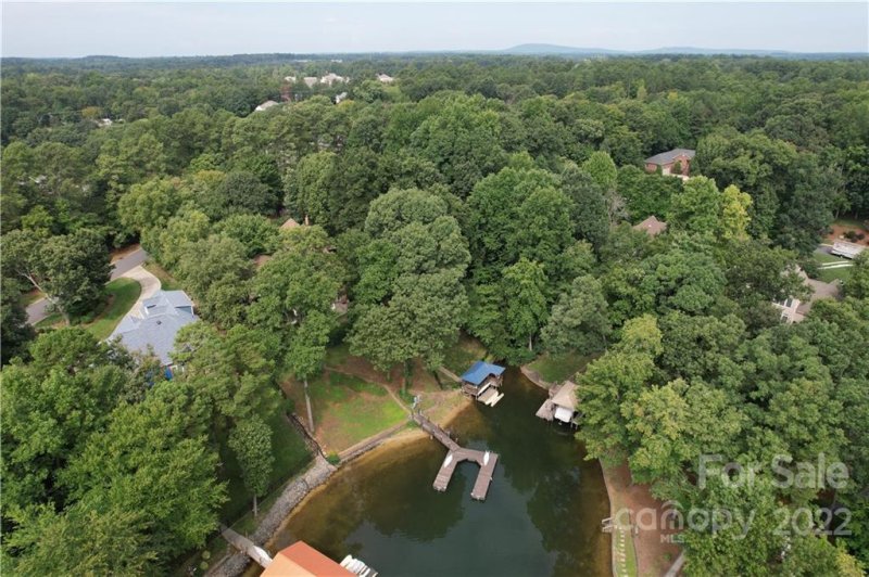 Property image 3 at 27 Westbay Road, Denver, NC 28037