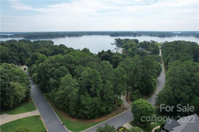 Property image 5 at 27 Westbay Road, Denver, NC 28037