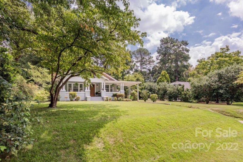 Property image 4 at 1010 S Belvedere Avenue, Gastonia, NC 28054