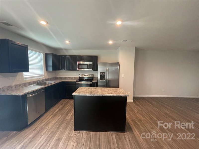 Property image 3 at 7418 Irwin Drive, Charlotte, NC 28215