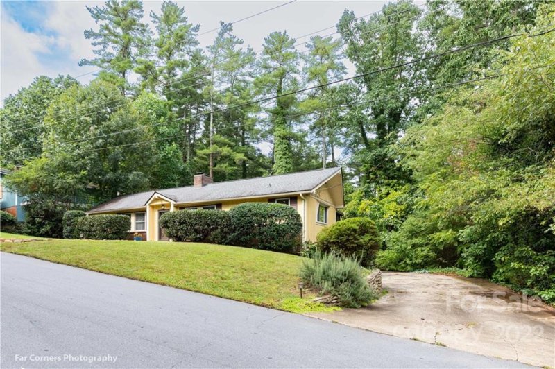 Property image 3 at 27 Leisure Mountain Road, Asheville, NC 28804