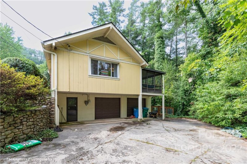 Property image 4 at 27 Leisure Mountain Road, Asheville, NC 28804