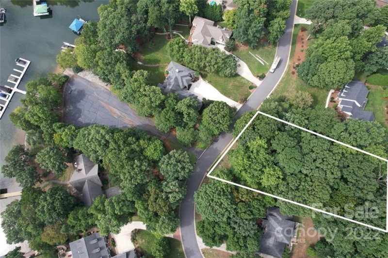 Property image 3 at 15 Westbay Road, Denver, NC 28037