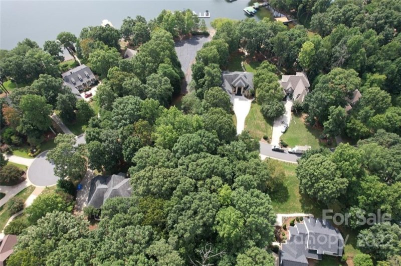 Property image 4 at 15 Westbay Road, Denver, NC 28037