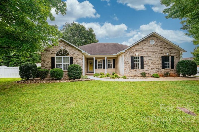 3239 St Vincent Drive