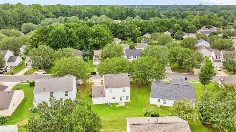 Property image 3 at 2320 Hope Valley Lane, Charlotte, NC 28213