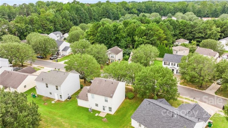 Property image 4 at 2320 Hope Valley Lane, Charlotte, NC 28213