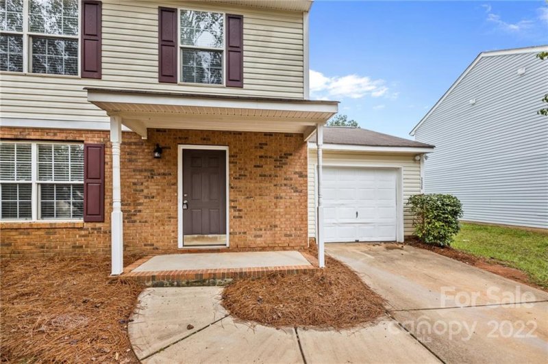 Property image 5 at 2320 Hope Valley Lane, Charlotte, NC 28213