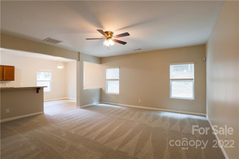 Property image 3 at 1068 Joselynn Drive, Gastonia, NC 28054