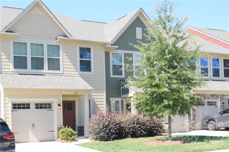 Property image 2 at 226 Scenic View Lane, Stallings, NC 28104