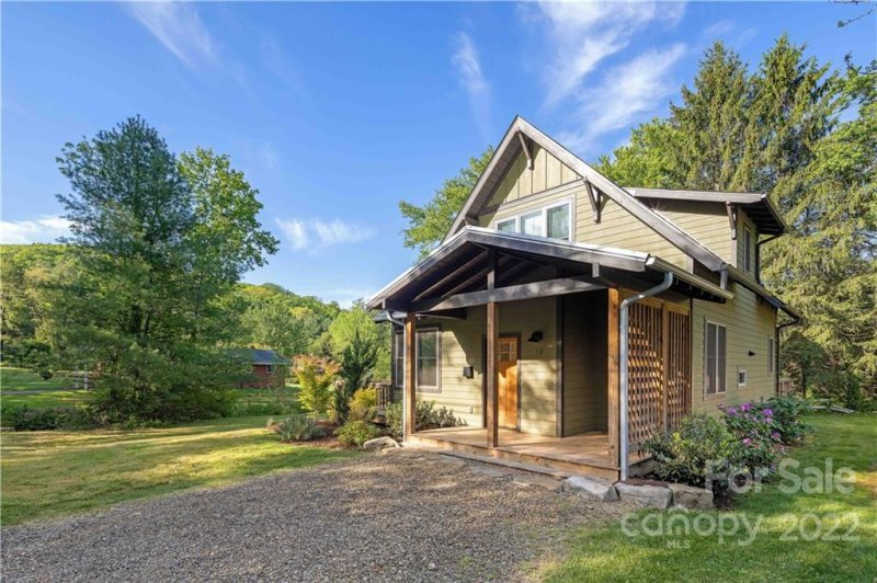 Property image 2 at 18 Sunnyside Lane, Asheville, NC 28804