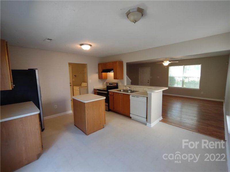 Property image 3 at 11618 Stewarts Crossing Drive, Charlotte, NC 28215