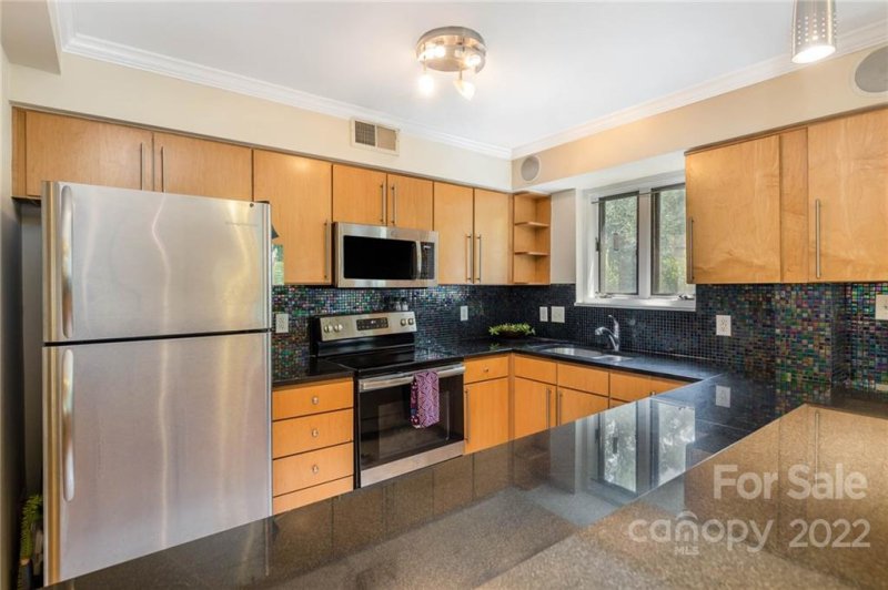 Property image 3 at 2431 Vail Avenue, Charlotte, NC 28207