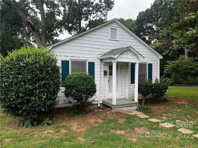 Property image 2 at 2317 Armstrong Park Drive, Gastonia, NC 28054