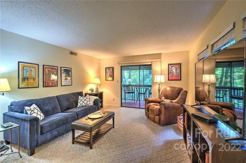 Property image 5 at 905 Abbey Circle, Asheville, NC 28805